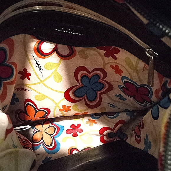 Espe Vegan Leather Crossbody bag - Picture 3 of 4